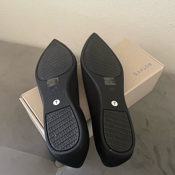 ROTHY’S the point flats black 7 - Picture 5 of 8